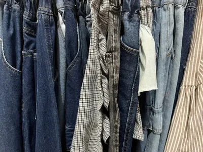 Spray denim pants